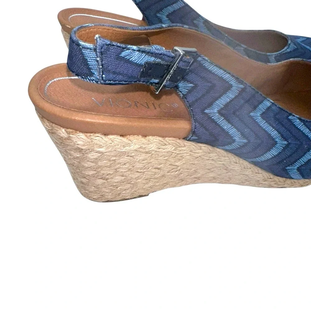 Vionic Coralina‎ Espadrille Blue Chevron Print Slingback Wedge Sandals 9.5 Wide